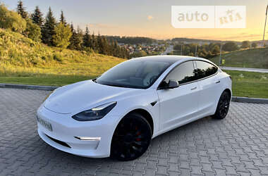 Tesla Model 3 2022