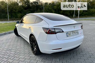 Седан Tesla Model 3 2022 в Тернополе