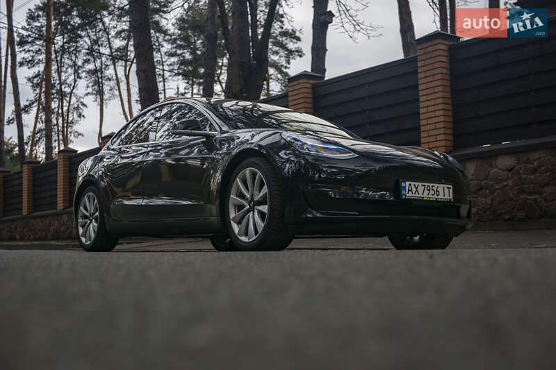 Tesla Model 3 2019
