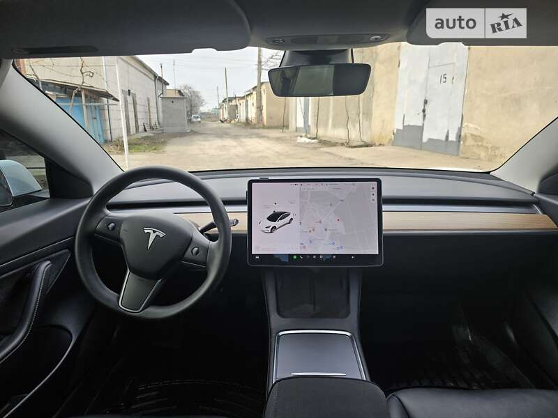 Седан Tesla Model 3 2020 в Одесі