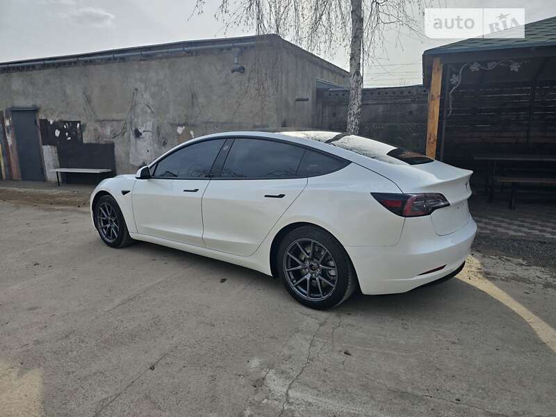 Седан Tesla Model 3 2020 в Одесі