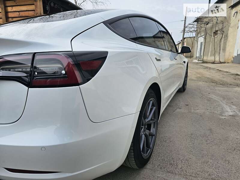 Седан Tesla Model 3 2020 в Одесі
