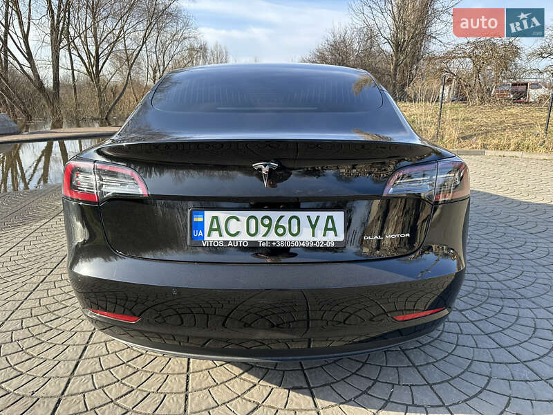 Седан Tesla Model 3 2019 в Луцке