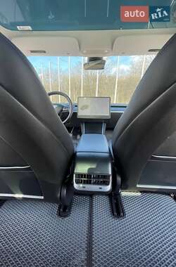 Седан Tesla Model 3 2018 в 