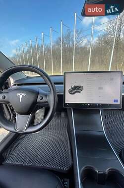 Седан Tesla Model 3 2018 в 