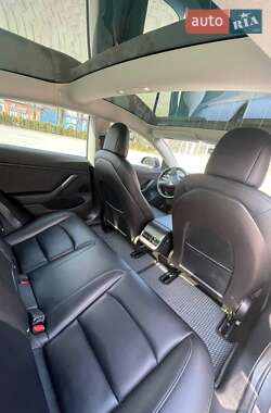 Седан Tesla Model 3 2018 в 