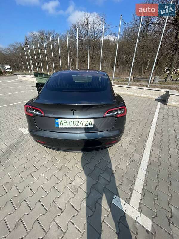 Седан Tesla Model 3 2018 в Вінниці