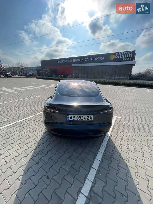 Седан Tesla Model 3 2018 в Вінниці