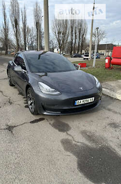 Седан Tesla Model 3 2018 в Киеве