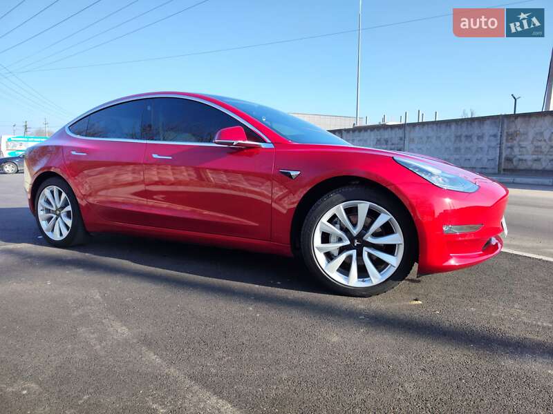 Седан Tesla Model 3 2018 в Борисполі фото 23 Седан Tesla Model 3 2018 в Борисполі