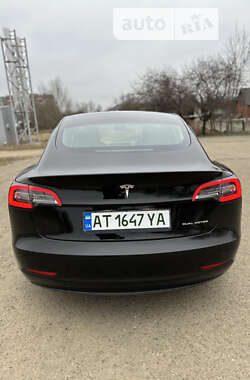 Седан Tesla Model 3 2019 в Коломые