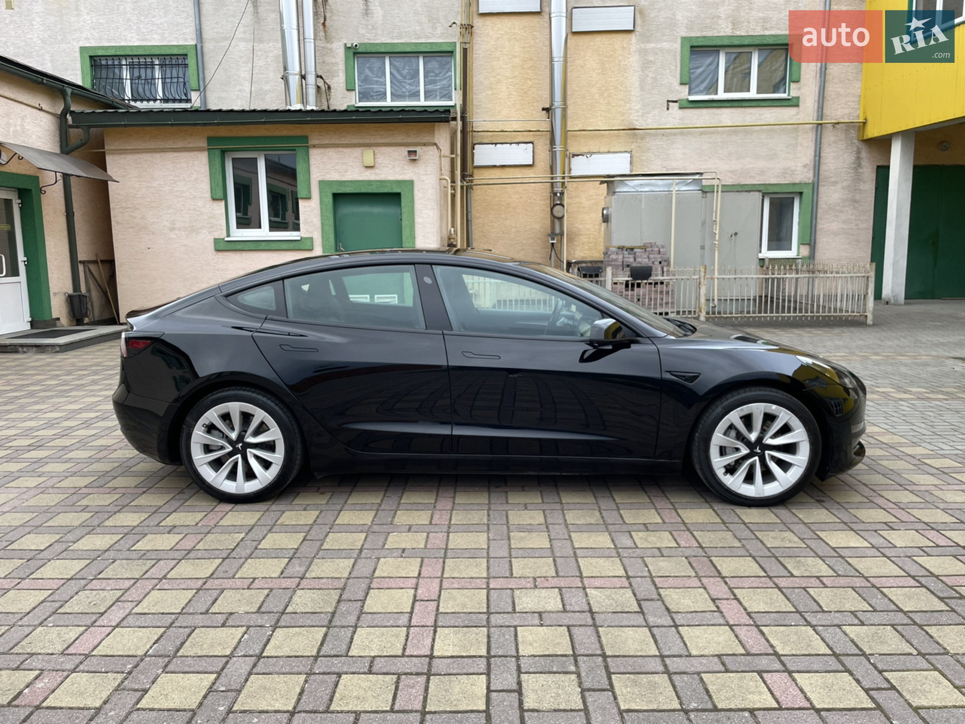 2022 Tesla Model 3 - мініатюра 9