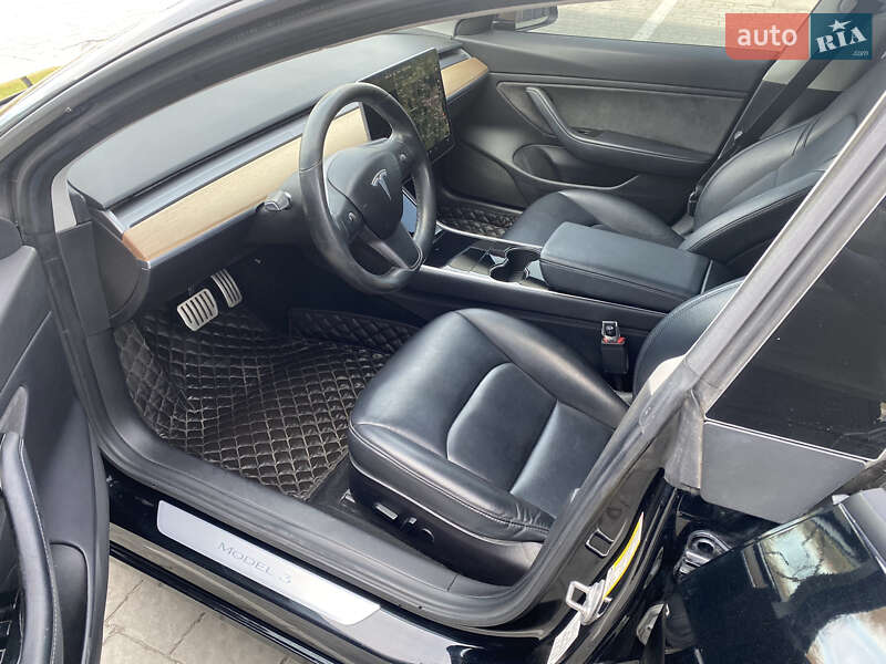Седан Tesla Model 3 2018 в Львові фото 12 Седан Tesla Model 3 2018 в Львові