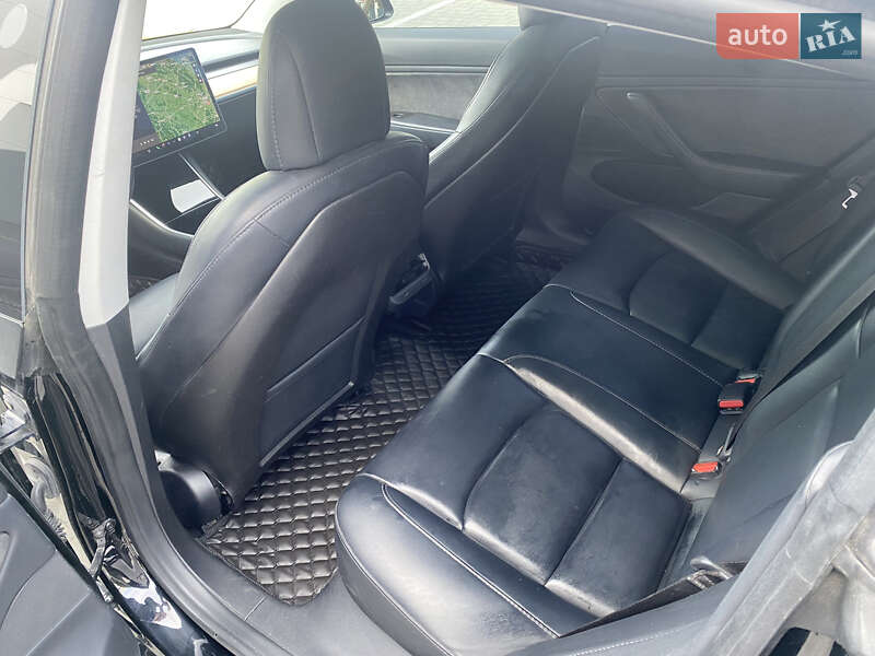 Седан Tesla Model 3 2018 в Львові фото 13 Седан Tesla Model 3 2018 в Львові