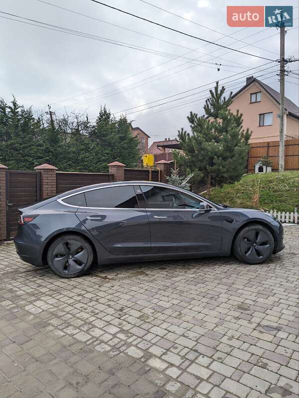 Седан Tesla Model 3 2019 в Чернівцях фото 9 Седан Tesla Model 3 2019 в Чернівцях