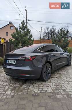 Седан Tesla Model 3 2019 в Черновцах