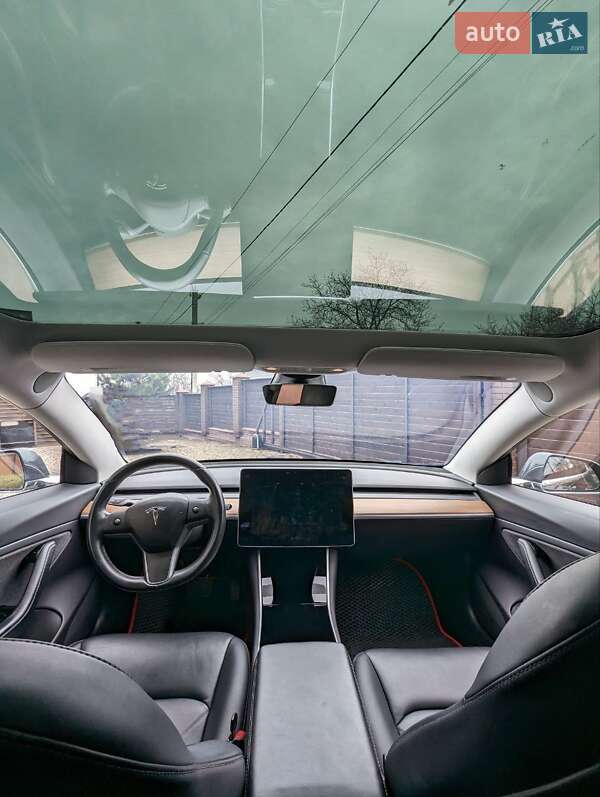 Седан Tesla Model 3 2019 в Чернівцях фото 16 Седан Tesla Model 3 2019 в Чернівцях