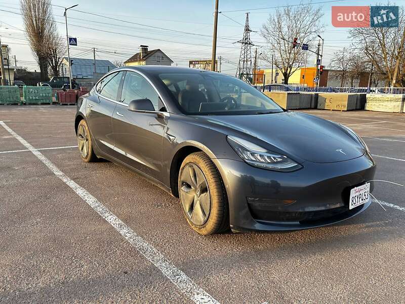 Tesla Model 3 2018
