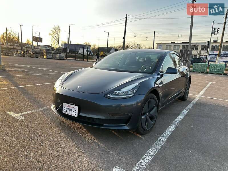 Седан Tesla Model 3 2018 в Житомирі