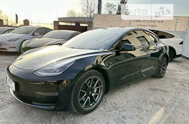 Седан Tesla Model 3 2021 в Виннице