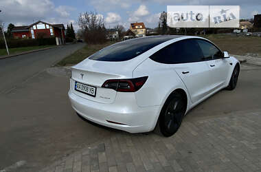 Седан Tesla Model 3 2021 в Киеве