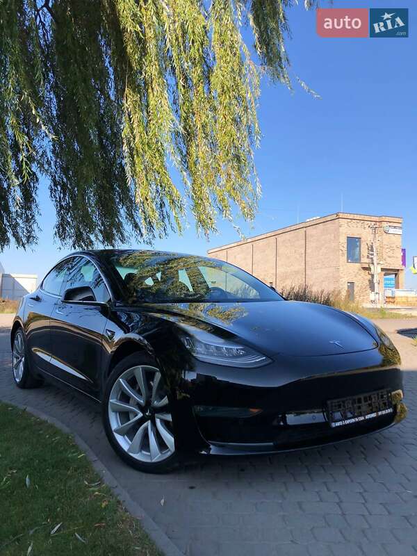 Tesla Model 3 2018