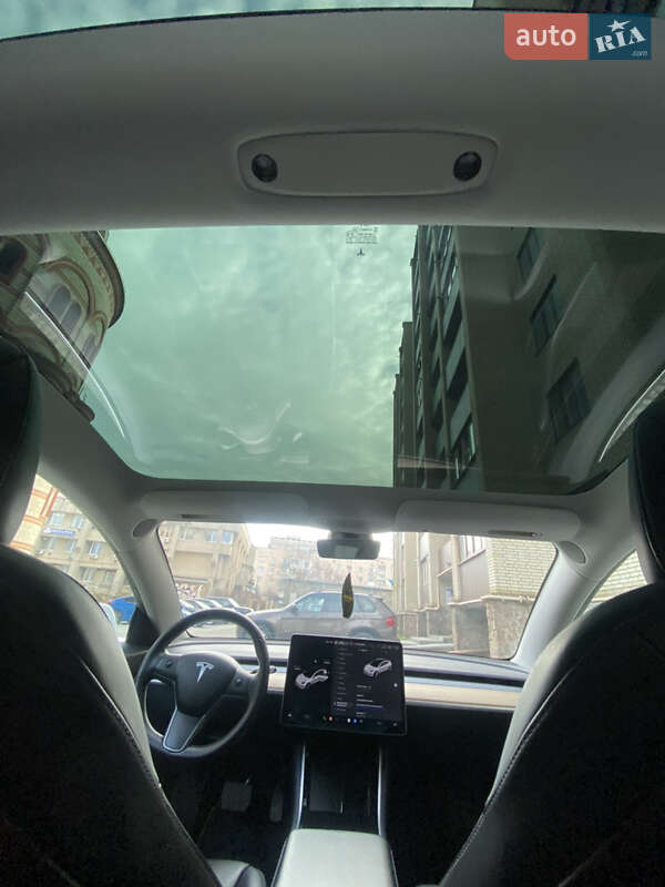 Седан Tesla Model 3 2019 в Тернополі
