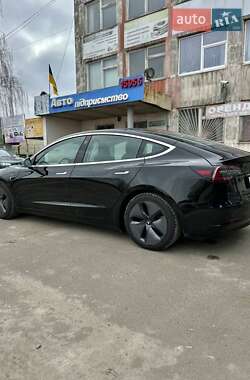 Седан Tesla Model 3 2019 в 