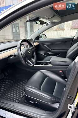 Седан Tesla Model 3 2019 в 