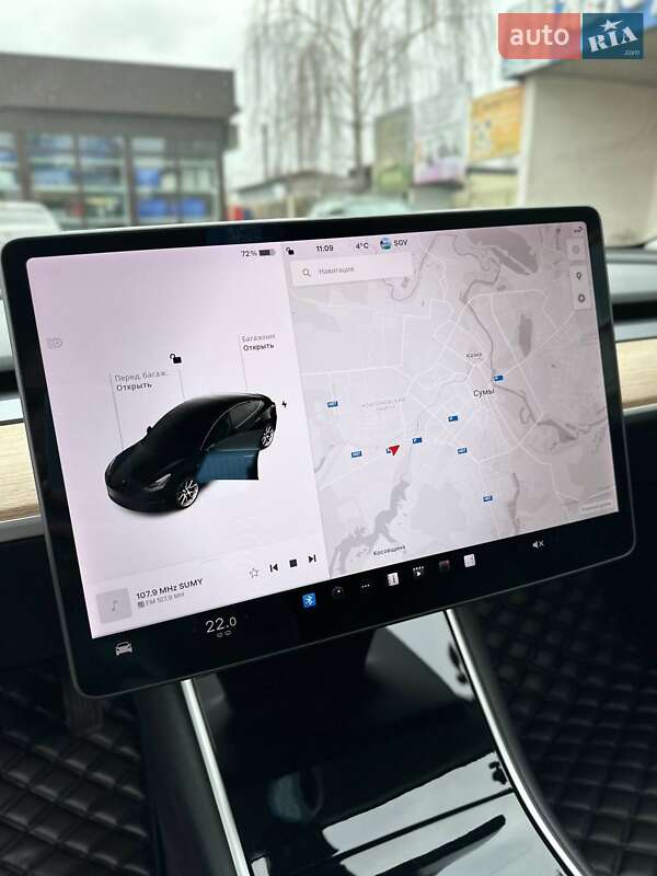 Седан Tesla Model 3 2019 в Сумах