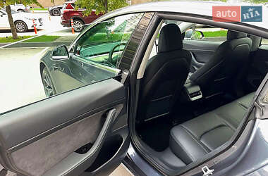 Седан Tesla Model 3 2020 в Львове