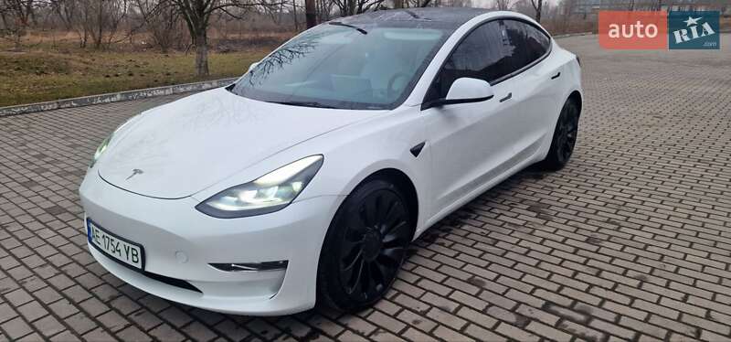 Седан Tesla Model 3 2023 в Днепре