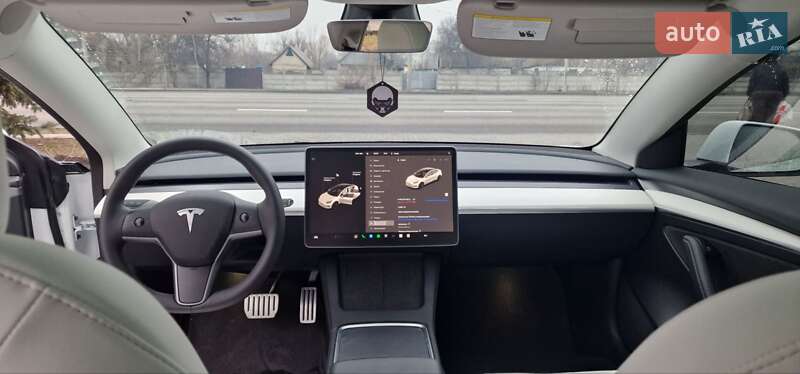 Седан Tesla Model 3 2023 в Днепре