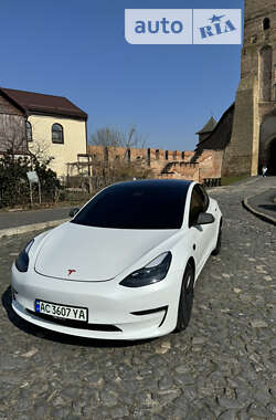 Седан Tesla Model 3 2021 в Луцке