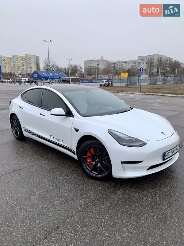 Tesla Model 3 2021