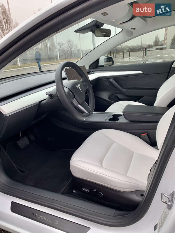 Седан Tesla Model 3 2021 в Харкові