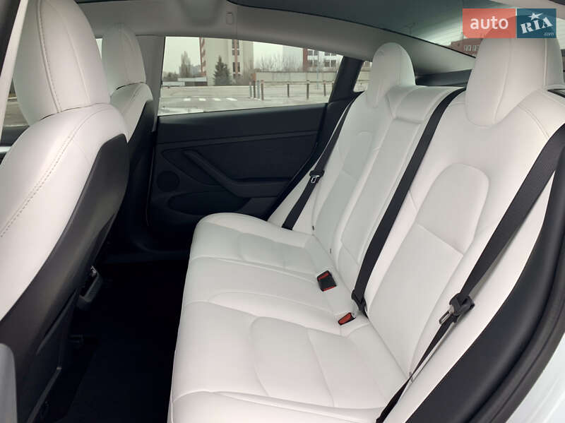 Седан Tesla Model 3 2021 в Харкові
