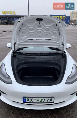 Седан Tesla Model 3 2021 в Харькове