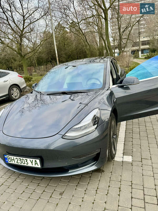 Седан Tesla Model 3 2019 в Одесі