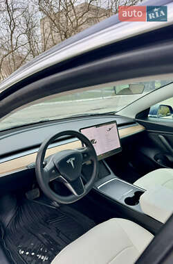 Седан Tesla Model 3 2019 в Одессе