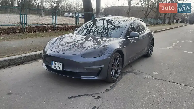 Tesla Model 3 2021