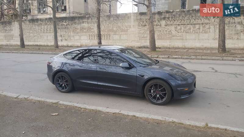 Седан Tesla Model 3 2021 в Миколаєві