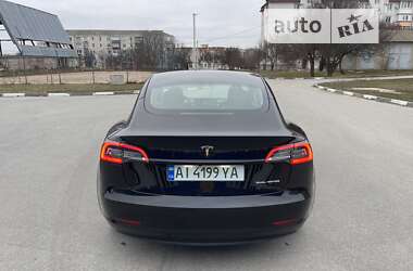 Седан Tesla Model 3 2022 в Богуславе