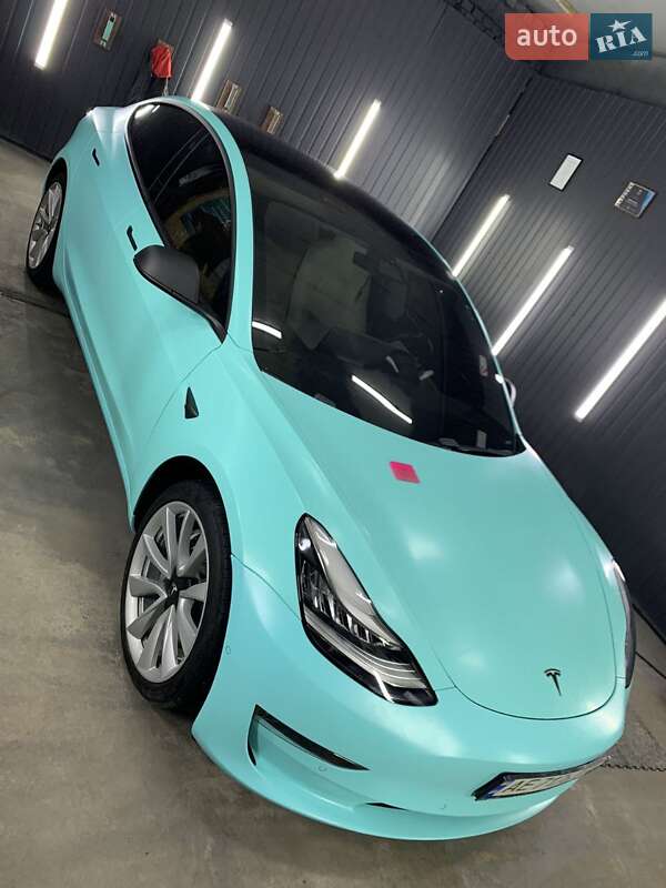 Седан Tesla Model 3 2018 в Днепре