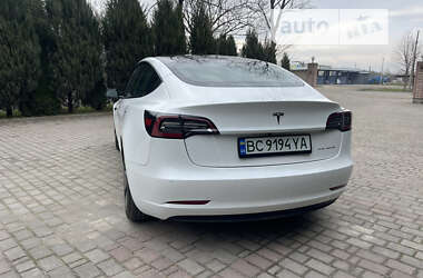 Седан Tesla Model 3 2021 в Самборе