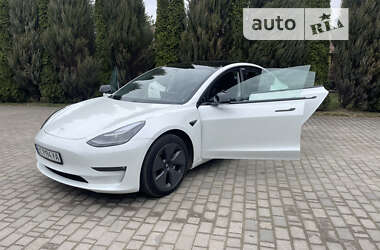 Седан Tesla Model 3 2021 в Самборе