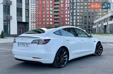 Седан Tesla Model 3 2020 в Києві