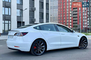 Седан Tesla Model 3 2020 в Києві
