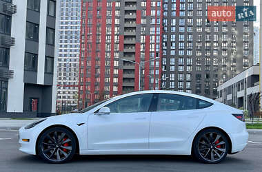 Седан Tesla Model 3 2020 в Києві