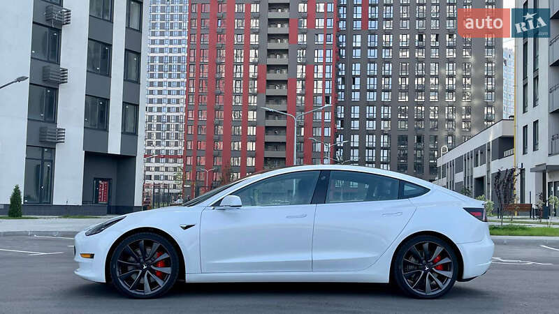 Седан Tesla Model 3 2020 в Киеве